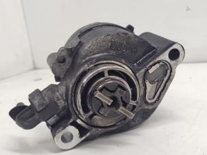 Gebruikte Vacuumpomp Rembekrachtiging Peugeot Partner (GC/GF/GG/GJ/GK) 1.6 HDI 75 16V Prijs € 25,00 Margeregeling aangeboden door Hans Auto Onderdelen