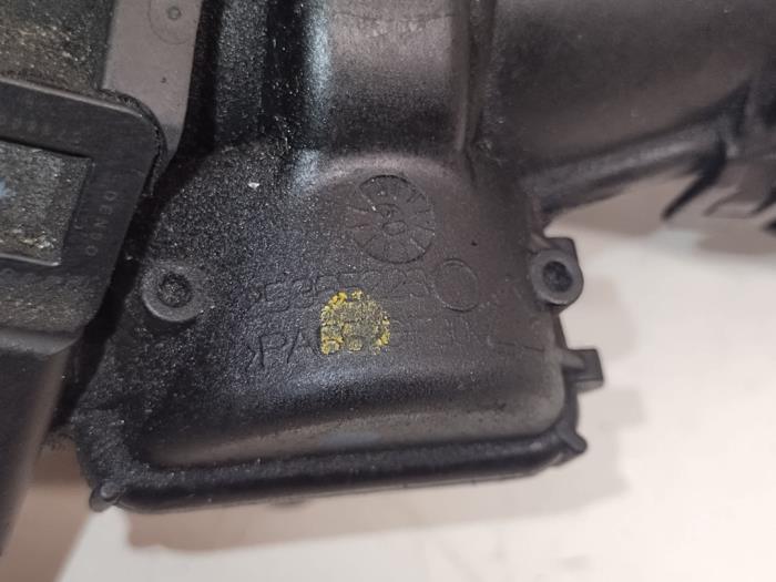 Gasklephuis van een Peugeot Partner (GC/GF/GG/GJ/GK) 1.6 HDI 75 16V 2011