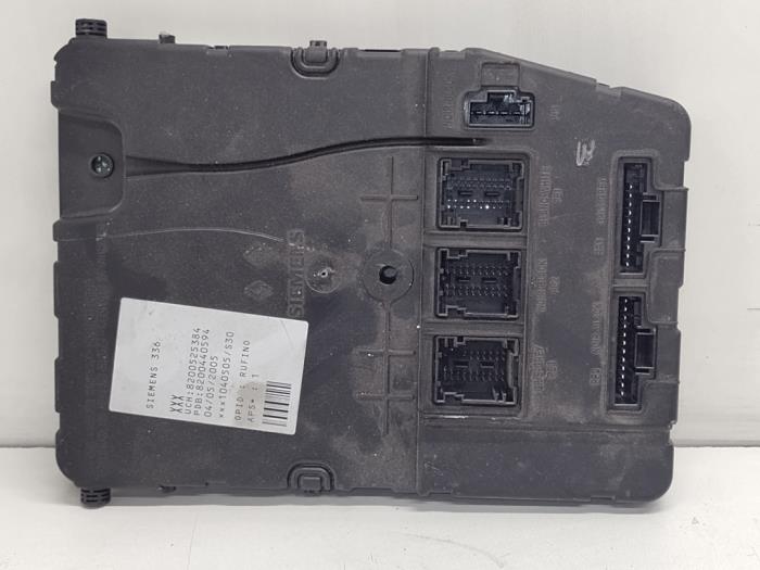 Gebruikte Comfort Module Renault Megane II Grandtour (KM) 1.5 dCi 100 Prijs € 30,00 Margeregeling aangeboden door Hans Auto Onderdelen