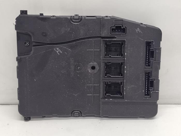 Gebruikte Sam module Renault Scénic II (JM) 1.6 16V Prijs € 35,00 Margeregeling aangeboden door Hans Auto Onderdelen