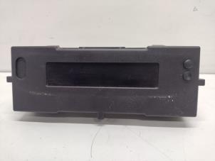 Gebruikte Display Interieur Renault Clio III (BR/CR) 1.6 16V Prijs € 20,00 Margeregeling aangeboden door Hans Auto Onderdelen