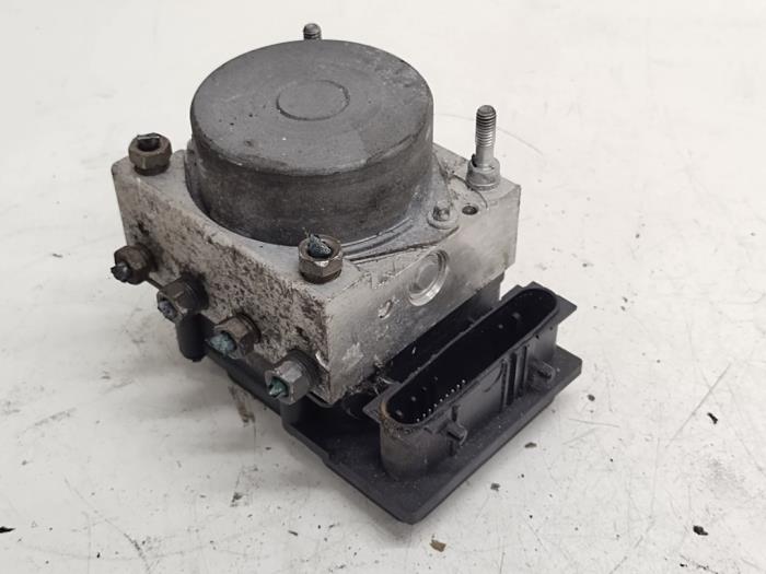 Gebruikte ABS Pomp Renault Clio III (BR/CR) 1.6 16V Prijs € 20,00 Margeregeling aangeboden door Hans Auto Onderdelen