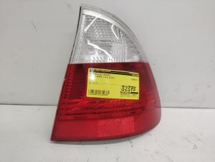 Gebruikte Achterlicht rechts BMW 3 serie Touring (E46/3) 318i 16V Prijs € 15,00 Margeregeling aangeboden door Hans Auto Onderdelen