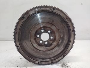 Gebruikte Vliegwiel Volkswagen Caddy III (2KA,2KH,2CA,2CH) 1.6 TDI 16V Prijs € 100,00 Margeregeling aangeboden door Hans Auto Onderdelen