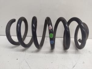 Gebruikte Schroefveer achter Renault Clio IV (5R) 0.9 Energy TCE 90 12V Prijs € 20,00 Margeregeling aangeboden door Hans Auto Onderdelen