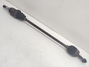 Gebruikte Steekas rechts-voor Peugeot 107 1.0 12V Prijs € 25,00 Margeregeling aangeboden door Hans Auto Onderdelen