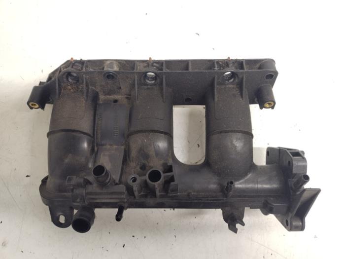 Gebruikte Spruitstuk Inlaat Renault Clio IV (5R) 0.9 Energy TCE 90 12V Prijs € 60,00 Margeregeling aangeboden door Hans Auto Onderdelen