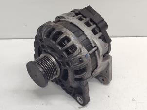 Gebruikte Dynamo Renault Clio IV (5R) 0.9 Energy TCE 90 12V Prijs € 35,00 Margeregeling aangeboden door Hans Auto Onderdelen