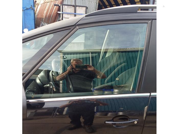 Portierruit 4Deurs links-voor van een Citroën C4 Grand Picasso (UA) 1.6 16V THP Sensodrive,GT THP 2009