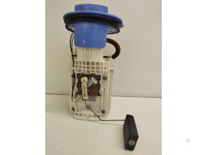 Gebruikte Brandstofpomp Elektrisch Volkswagen Golf V (1K1) 1.6 FSI 16V Prijs € 25,00 Margeregeling aangeboden door Hans Auto Onderdelen