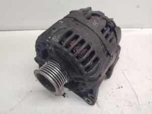 Gebruikte Dynamo Volkswagen Golf V (1K1) 1.6 FSI 16V Prijs € 25,00 Margeregeling aangeboden door Hans Auto Onderdelen