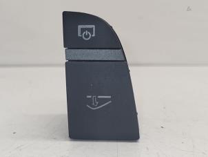 Gebruikte Schakelaar Audi A6 Avant (C6) 3.0 TDI V6 24V Quattro Prijs € 10,00 Margeregeling aangeboden door Hans Auto Onderdelen