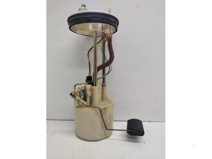 Gebruikte Tank element Pomp Hyundai Atos 1.0 12V Prijs € 30,00 Margeregeling aangeboden door Hans Auto Onderdelen
