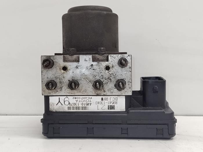 Gebruikte ABS Pomp Toyota Corolla Verso (E12) 2.0 D-4D 16V 90 Prijs € 40,00 Margeregeling aangeboden door Hans Auto Onderdelen