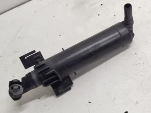 Gebruikte Koplamp Sproeier Audi A4 Avant (B8) 1.8 TFSI 16V Prijs € 10,00 Margeregeling aangeboden door Hans Auto Onderdelen