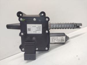 Gebruikte Handrem motor Citroen C4 Grand Picasso (UA) 1.6 16V THP Sensodrive,GT THP Prijs € 175,00 Margeregeling aangeboden door Hans Auto Onderdelen