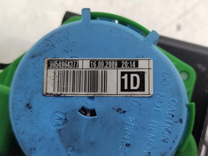 Veiligheidsgordel rechts-voor van een Citroën C4 Grand Picasso (UA) 1.6 16V THP Sensodrive,GT THP 2009