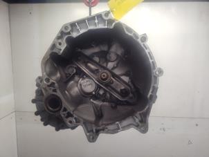 Gebruikte Versnellingsbak BMW Mini One/Cooper (R50) 1.6 16V Cooper Prijs € 300,00 Margeregeling aangeboden door Hans Auto Onderdelen