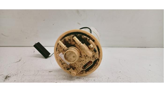Gebruikte Tank element Pomp Mitsubishi Colt (Z2/Z3) 1.3 16V Prijs € 25,00 Margeregeling aangeboden door Hans Auto Onderdelen