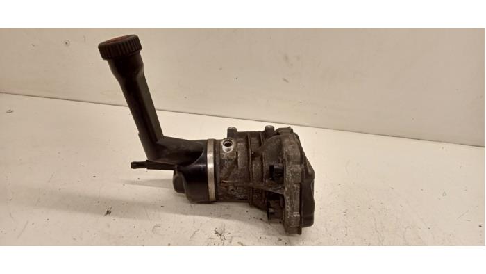 Gebruikte Pomp Servo Citroen C4 Picasso (UD/UE/UF) 1.6 HDiF 16V 110 Prijs € 40,00 Margeregeling aangeboden door Hans Auto Onderdelen