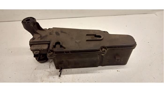 Gebruikte Additatief tank Citroen C4 Picasso (UD/UE/UF) 1.6 HDiF 16V 110 Prijs € 200,00 Margeregeling aangeboden door Hans Auto Onderdelen
