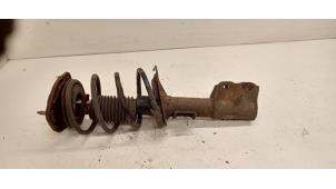 Gebruikte Mac Phersonpoot rechts-voor Volvo S40 (VS) 1.8i 16V Prijs € 35,00 Margeregeling aangeboden door Hans Auto Onderdelen