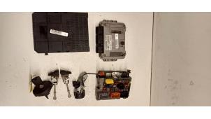 Gebruikte Slotenset Peugeot Partner (GC/GF/GG/GJ/GK) 1.6 HDI 75 16V Prijs € 200,00 Margeregeling aangeboden door Hans Auto Onderdelen