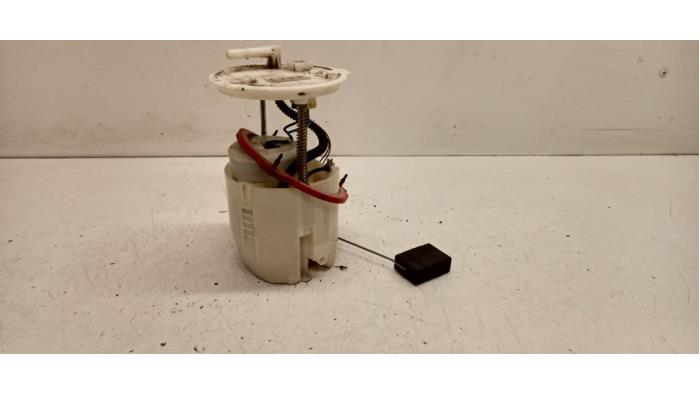 Gebruikte Tank element Pomp Mazda 5 (CR19) 1.8i 16V Prijs € 30,00 Margeregeling aangeboden door Hans Auto Onderdelen