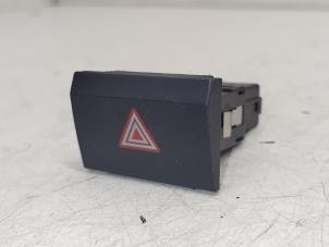 Gebruikte Schakelaar Paniekverlichting Audi A3 Sportback (8PA) 1.4 TFSI 16V Prijs € 10,00 Margeregeling aangeboden door Hans Auto Onderdelen