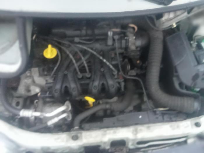 Gebruikte Rembol Renault Twingo (C06) 1.2 Prijs € 25,00 Margeregeling aangeboden door Hans Auto Onderdelen