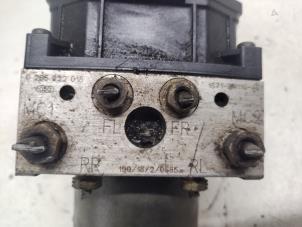 Gebruikte ABS Pomp Ford Mondeo III 1.8 16V Prijs € 25,00 Margeregeling aangeboden door Hans Auto Onderdelen