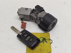 Gebruikte Kontaktslot + Sleutel Citroen Jumpy (G9) 2.0 HDI 120 16V Prijs € 25,00 Margeregeling aangeboden door Hans Auto Onderdelen