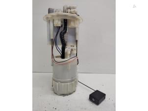 Gebruikte Tank element Pomp Toyota Aygo (B10) 1.0 12V VVT-i Prijs € 35,00 Margeregeling aangeboden door Hans Auto Onderdelen