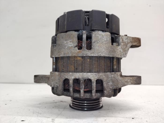 Dynamo van een Kia Picanto (BA) 1.0 12V 2006
