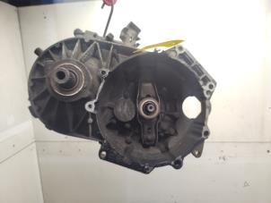 Gebruikte Versnellingsbak Volkswagen Transporter T5 1.9 TDi Prijs € 600,00 Margeregeling aangeboden door Hans Auto Onderdelen