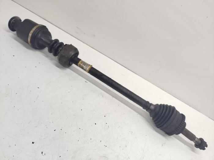 Gebruikte Aandrijfas rechts-voor Renault Twingo (C06) 1.2 Prijs € 25,00 Margeregeling aangeboden door Hans Auto Onderdelen