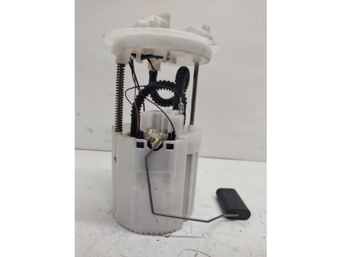 Gebruikte Tank element Pomp Opel Corsa D 1.4 16V Twinport Prijs € 20,00 Margeregeling aangeboden door Hans Auto Onderdelen