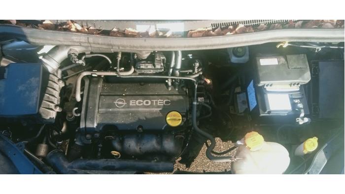 Gebruikte Versnellingsbak Opel Corsa D 1.2 16V Prijs € 75,00 Margeregeling aangeboden door Hans Auto Onderdelen
