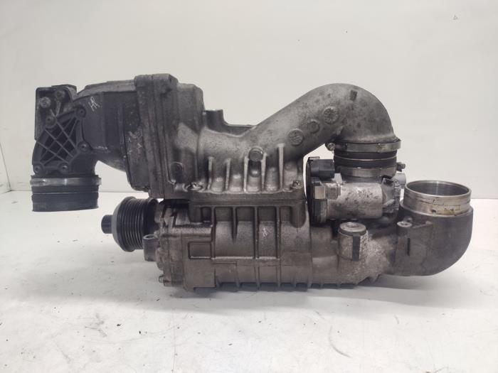 Compressor van een Mercedes-Benz C Combi (S203) 1.8 C-180K 16V 2004