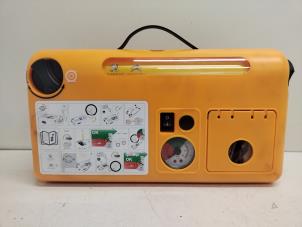 Gebruikte Reparatieset banden Citroen C3 (SC) 1.1 Prijs € 25,00 Margeregeling aangeboden door Hans Auto Onderdelen