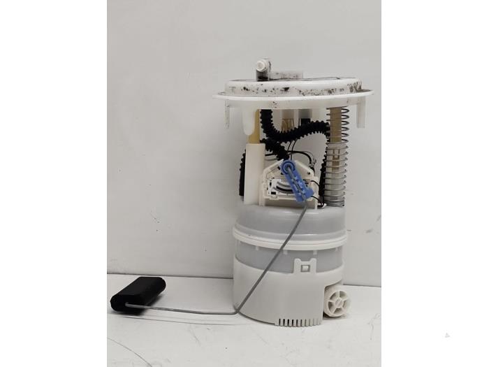 Gebruikte Tank element Pomp Citroen C3 (SC) 1.1 Prijs € 40,00 Margeregeling aangeboden door Hans Auto Onderdelen