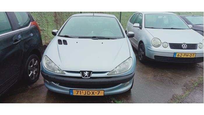 Gebruikte Subframe Peugeot 206 CC (2D) 1.6 16V Prijs € 35,00 Margeregeling aangeboden door Hans Auto Onderdelen