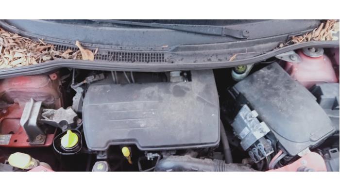 Gebruikte Rembol Renault Twingo II (CN) 1.2 16V Prijs € 50,00 Margeregeling aangeboden door Hans Auto Onderdelen