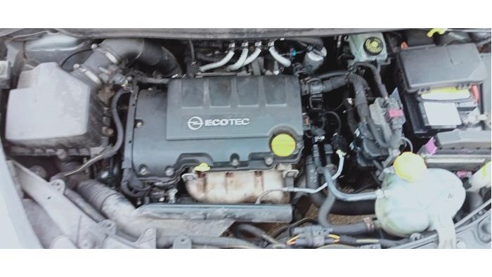 Gebruikte Rembol Opel Corsa D 1.2 16V LPG Prijs € 50,00 Margeregeling aangeboden door Hans Auto Onderdelen