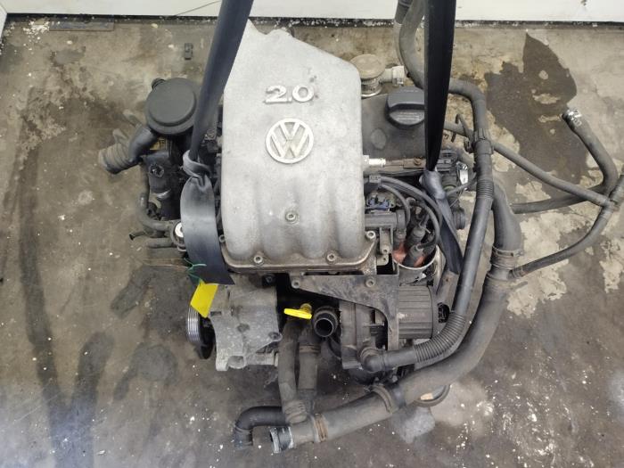 Gebruikte Motor Volkswagen Golf III Cabrio Restyling (1E7) 2.0 Prijs € 400,00 Margeregeling aangeboden door Hans Auto Onderdelen
