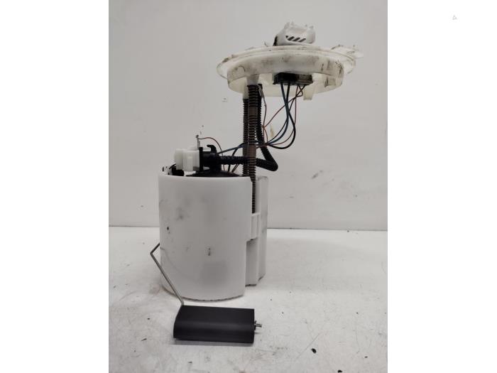 Gebruikte Tank element Pomp Opel Astra J (PC6/PD6/PE6/PF6) 1.4 16V ecoFLEX Prijs € 50,00 Margeregeling aangeboden door Hans Auto Onderdelen