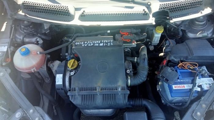 Gebruikte Rembol Fiat Bravo (198A) 1.4 16V Prijs € 35,00 Margeregeling aangeboden door Hans Auto Onderdelen
