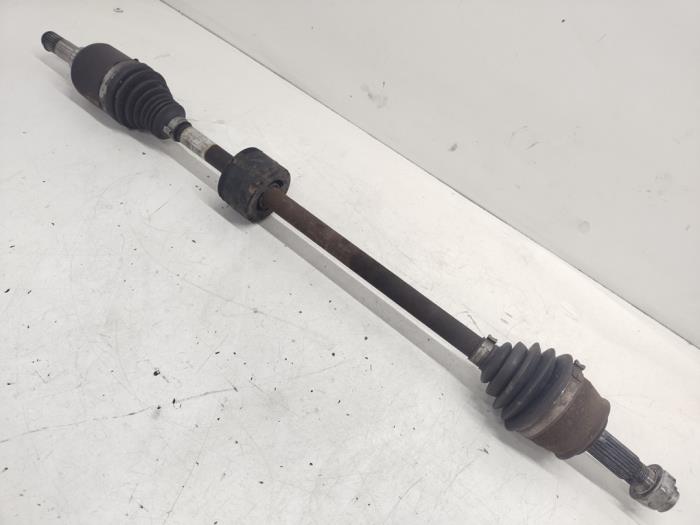 Gebruikte Aandrijfas rechts-voor Fiat 500 (312) 0.9 TwinAir 80 Prijs € 30,00 Margeregeling aangeboden door Hans Auto Onderdelen