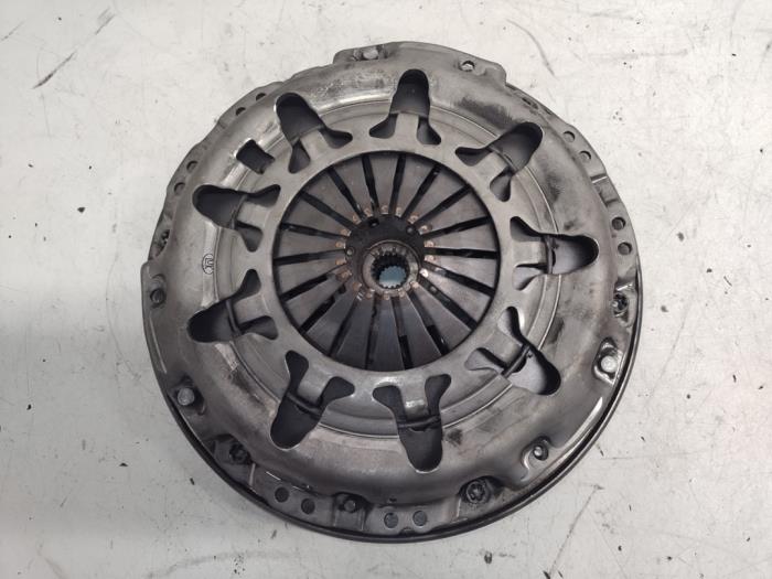 Gebruikte Vliegwiel dubbele massa Fiat 500 (312) 0.9 TwinAir 80 Prijs € 200,00 Margeregeling aangeboden door Hans Auto Onderdelen