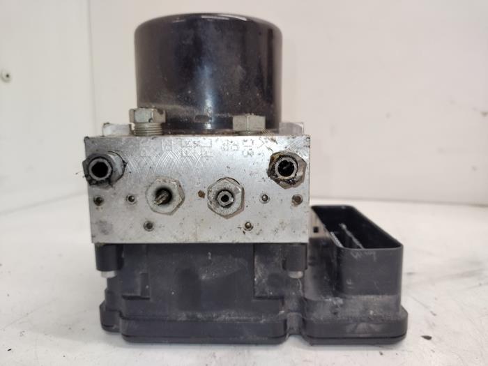 Gebruikte ABS Pomp Volvo V70 (BW) 1.6 DRIVe,D2 Prijs € 95,00 Margeregeling aangeboden door Hans Auto Onderdelen